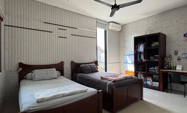 FOR SALE HUNIAN BAGUS READY UNIT 3 BR LOKASI KEROBOKAN PREMIUM