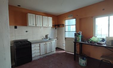 ALQUILER DEPARTAMENTO 2 AMB PB FRENTE - LAVALLOL