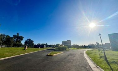 Lote en venta en Pilar del este