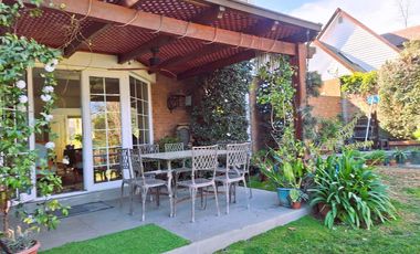 Casa en arriendo en LO BARNECHEA