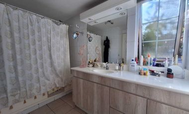 Casa en arriendo en LO BARNECHEA