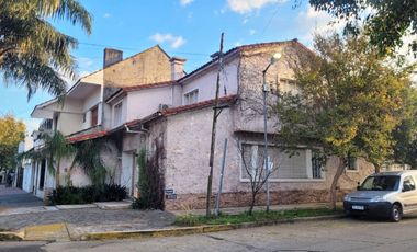 VENTA CASA 5 AMB. APTA CRÉDITO . BERNAL CENTRO
