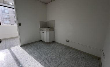 Oficina en Venta en Frente al Metro Manuel Montt