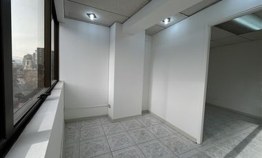 Oficina en Venta en Frente al Metro Manuel Montt