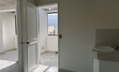 Oficina en Venta en Frente al Metro Manuel Montt