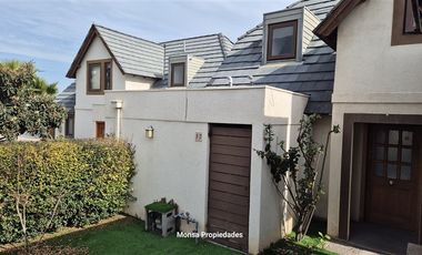 Casa en Venta en Camino del Paisaje con camino Del Monte, Lo Cañas - Alto Macul,