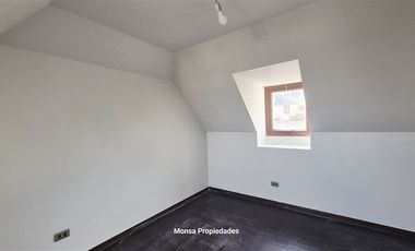 Casa en Venta en Camino del Paisaje con camino Del Monte, Lo Cañas - Alto Macul,