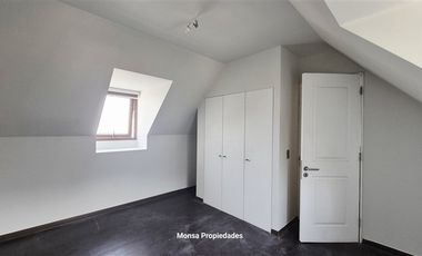 Casa en Venta en Camino del Paisaje con camino Del Monte, Lo Cañas - Alto Macul,