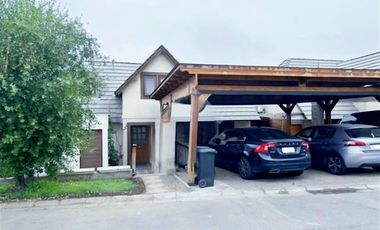 Casa en Venta en Camino del Paisaje con camino Del Monte, Lo Cañas - Alto Macul,