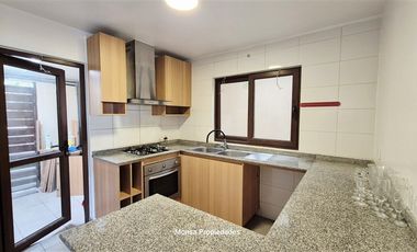 Casa en Venta en Camino del Paisaje con camino Del Monte, Lo Cañas - Alto Macul,