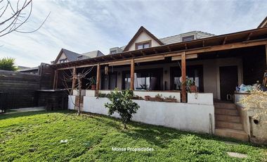 Casa en Venta en Camino del Paisaje con camino Del Monte, Lo Cañas - Alto Macul,