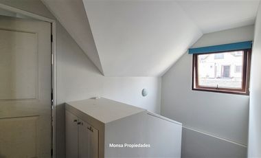 Casa en Venta en Camino del Paisaje con camino Del Monte, Lo Cañas - Alto Macul,