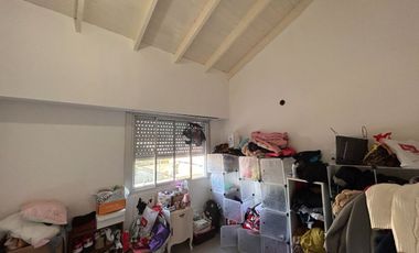 VENTA DUPLEX 5AMB C/ COCHERA Y JARDÍN, QUILMES