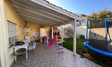 VENTA DUPLEX 5AMB C/ COCHERA Y JARDÍN, QUILMES