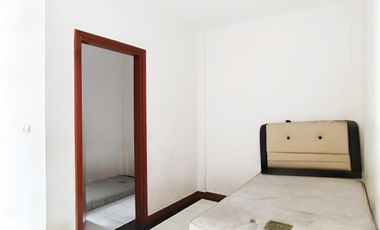 Sewa Rumah Modern 3,5 Lantai di Pejaten Unfurnished