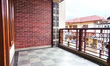 Sewa Rumah Modern 3,5 Lantai di Pejaten Unfurnished