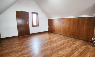 Sewa Rumah Modern 3,5 Lantai di Pejaten Unfurnished