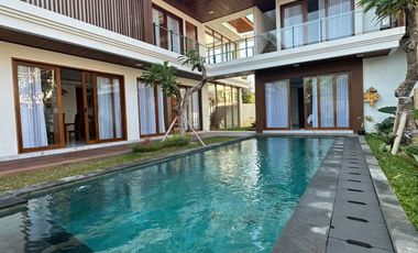 Villa Mewah Baru View Laut dengan Rooftop di Nusa Dua