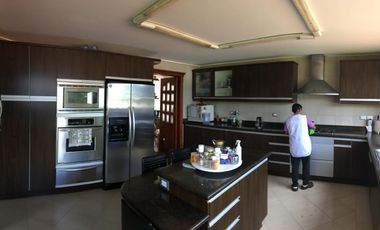 Venta 2 casas CUMBAYÁ 6 dormitorios jardín y área de trabajo