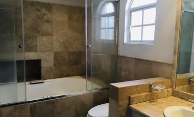 Venta 2 casas CUMBAYÁ 6 dormitorios jardín y área de trabajo