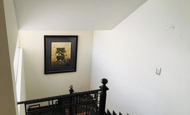 Venta 2 casas CUMBAYÁ 6 dormitorios jardín y área de trabajo