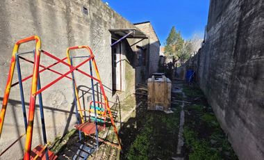 Casa en venta en Burzaco Este