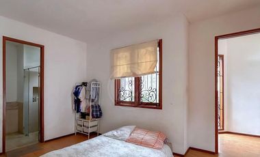 Rumah Cluster Eksklusif  Menteng Bintaro (Semi Furnished), Lokasi sangat Strategis