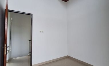 Rumah 2 lantai ready stock dekat kampus UNPAM 2