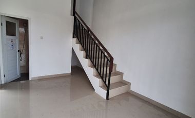 Rumah 2 lantai ready stock dekat kampus UNPAM 2