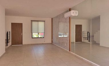 CASA EN RENTA EN CANCUN RESIDENCIAL KULKANA