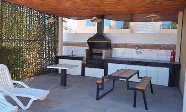 ARRIENDO DPTO 2 DORMITORIOS Y 1 BAÑO AMOBLADO