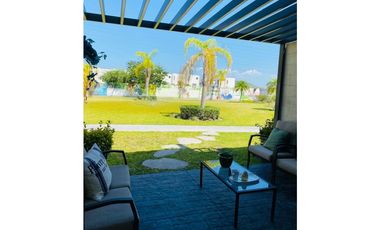 CASA NUEVA EN VENTA  MODERNA  A 20 MIN DE CUERNA CON VIGILANCIA