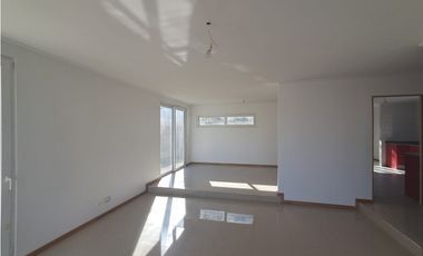 SE VENDE HERMOSA CASA NUEVA EN SECTOR CORDILLERA