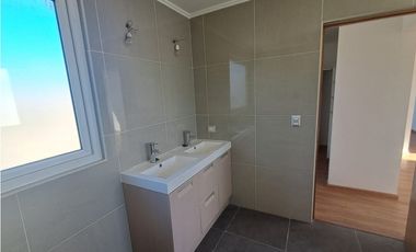 SE VENDE HERMOSA CASA NUEVA EN SECTOR CORDILLERA
