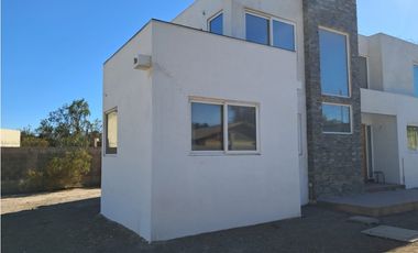 SE VENDE HERMOSA CASA NUEVA EN SECTOR CORDILLERA