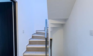 CASA EN VENTA EN PLAYA DEL CARMEN 3 HABITACIONES CON ALBERCA CERCA A PLAYA ACCESO PRIVADO PROMOCIÓN