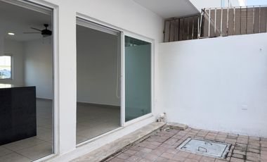 CASA EN VENTA EN PLAYA DEL CARMEN 3 HABITACIONES CON ALBERCA CERCA A PLAYA ACCESO PRIVADO PROMOCIÓN