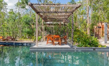 CASA EN VENTA EN TULUM 3 HABITACIONES CON ALBERCA INFINITY, ZONA DE REUNIONES JUEGOS PARA NIÑOS