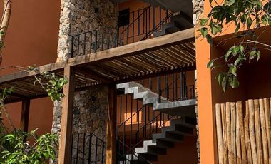 CASA EN VENTA EN TULUM 3 HABITACIONES CON ALBERCA INFINITY, ZONA DE REUNIONES JUEGOS PARA NIÑOS