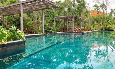 CASA EN VENTA EN TULUM 3 HABITACIONES CON ALBERCA INFINITY, ZONA DE REUNIONES JUEGOS PARA NIÑOS