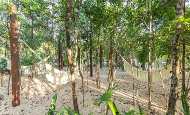 CASA EN VENTA EN TULUM 3 HABITACIONES CON ALBERCA INFINITY, ZONA DE REUNIONES JUEGOS PARA NIÑOS