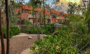 CASA EN VENTA EN TULUM 3 HABITACIONES CON ALBERCA INFINITY, ZONA DE REUNIONES JUEGOS PARA NIÑOS