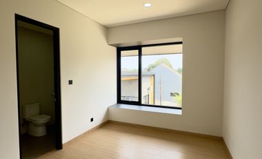 Dijual Rumah Di Ciputat 2 Lantai Dalam Cluster Dekat Pintu Tol