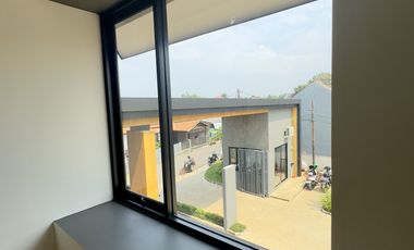 Dijual Rumah Di Ciputat 2 Lantai Dalam Cluster Dekat Pintu Tol