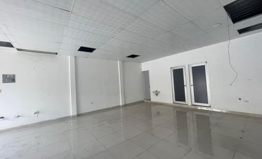 Local Comercial en  Alquiler Alborada VII etapa AleMo
