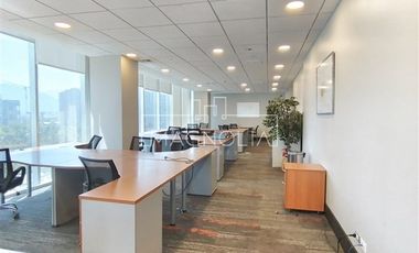 Oficina en Arriendo en A pasos del Parque Araucano, futura línea 7 del Metro