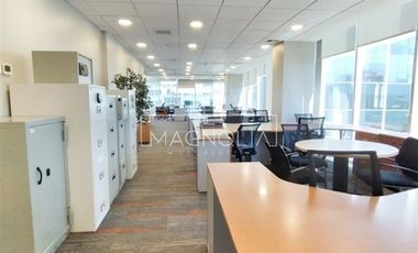 Oficina en Arriendo en A pasos del Parque Araucano, futura línea 7 del Metro