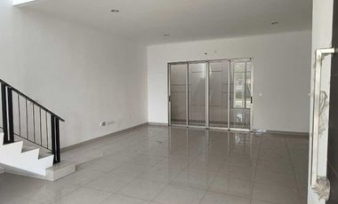 Disewakan Rumah 2 Lantai Ukuran 8x15 Pantai Indah Kapuk 2