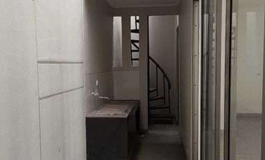 Disewakan Rumah 2 Lantai Ukuran 8x15 Pantai Indah Kapuk 2