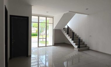 Disewakan Rumah 2 Lantai Ukuran 8x15 Pantai Indah Kapuk 2